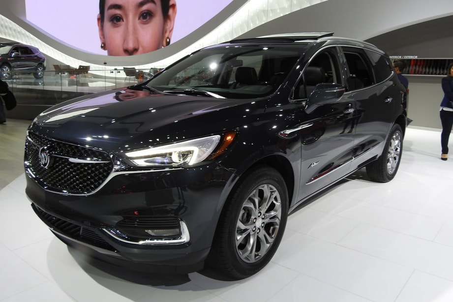 Buick Enclave Avenir Luxury Mid-Size SUV NAIAS Detroit Auto Show 2019