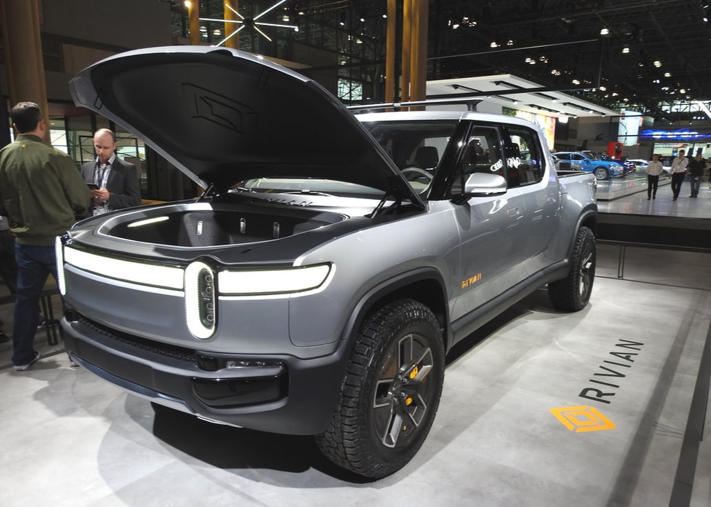 Rivian R1T Electric EV Midsize Pickup Truck Concept Prototype New York International Auto Show 2019