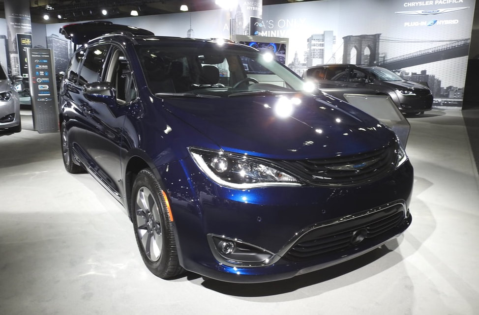 Chrysler Pacifica Hybrid Minivan New York International Auto Show 2019